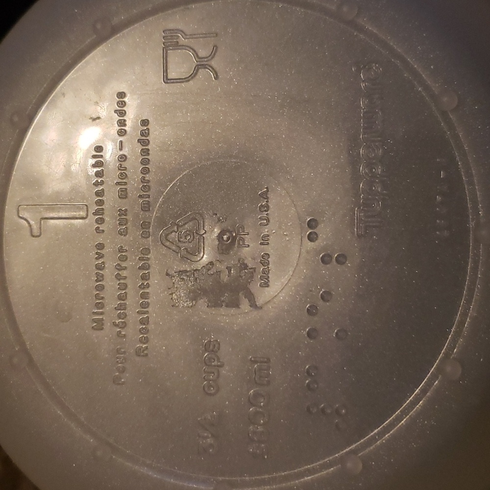 Tupperware vtg container - Picture 3 of 4